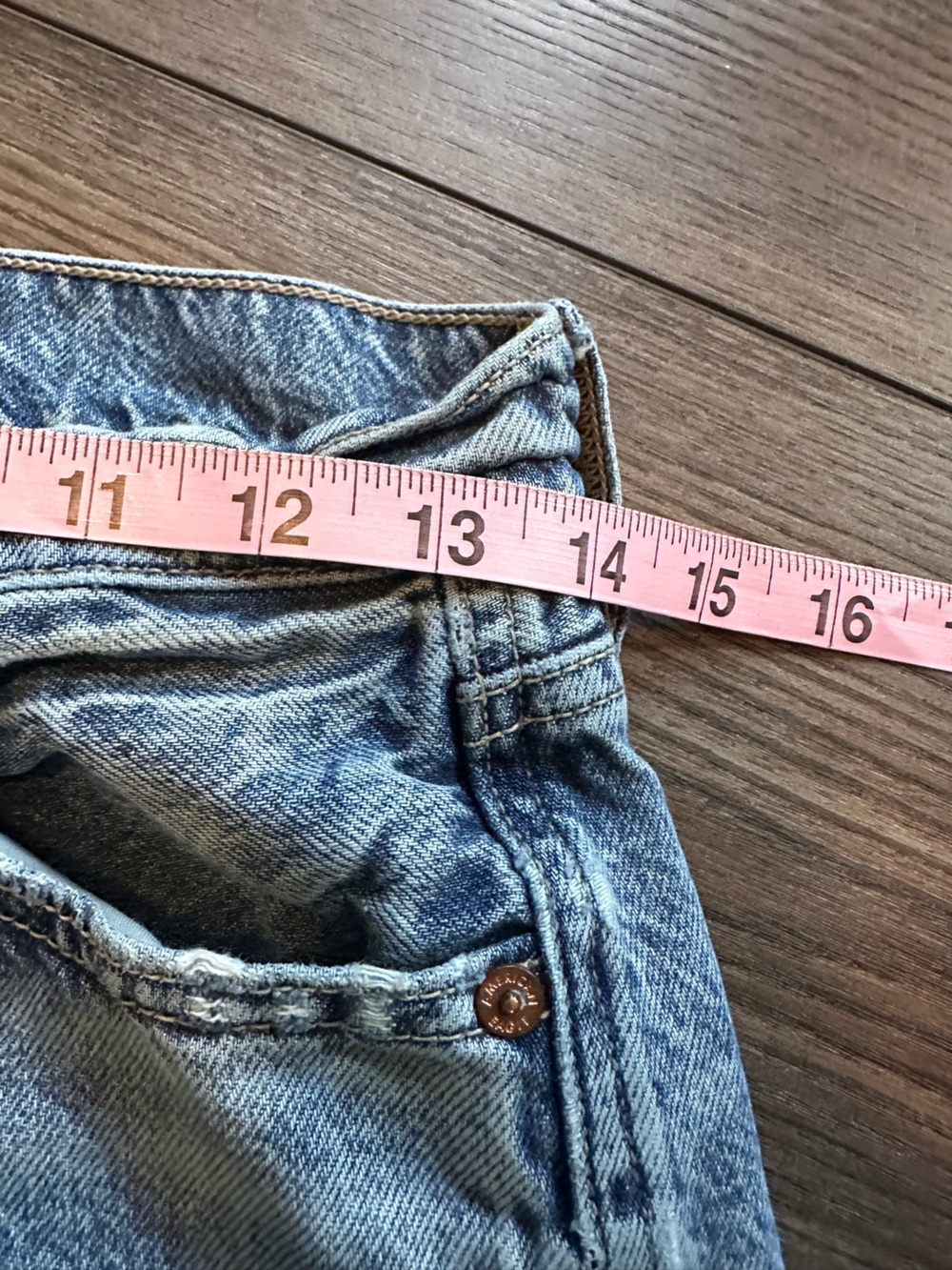 American Eagle Wide Leg Jeans | Light Wash Denim | Size 0 | EUC | 26" Inseam - Picture 4 of 10
